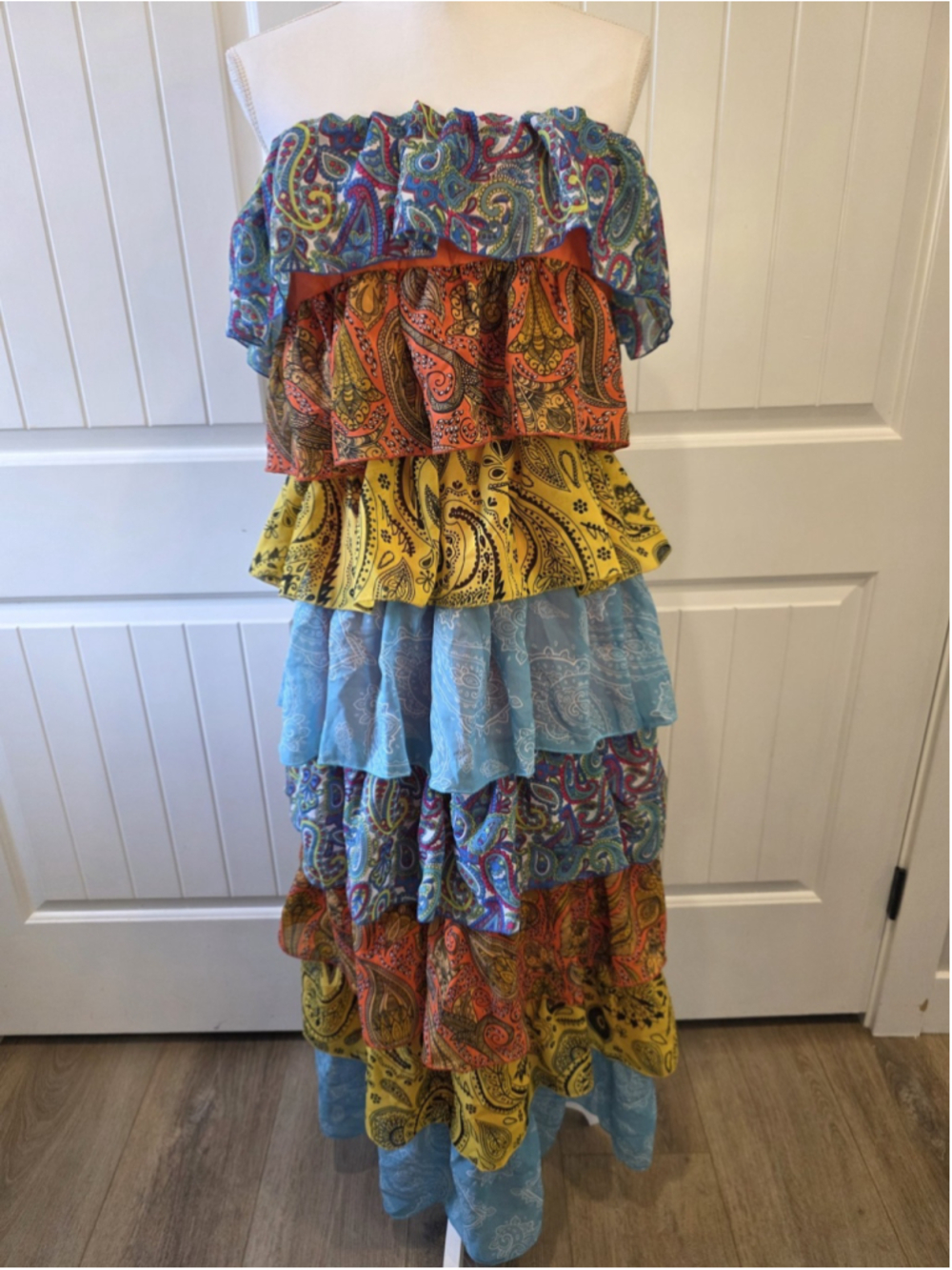 PrettyLittleThing Tiered Ruffle Maxi Dress Paisley Colorblock Boho Festival Sz 6 - Picture 2 of 10